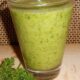 groene-smoothie-met-peterselie-en-ananas