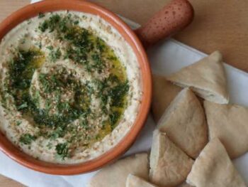 Hummus maken met dit eenvoudige basisrecept