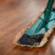 natuurlijke producten om te poetsen - houten vloer poetsen